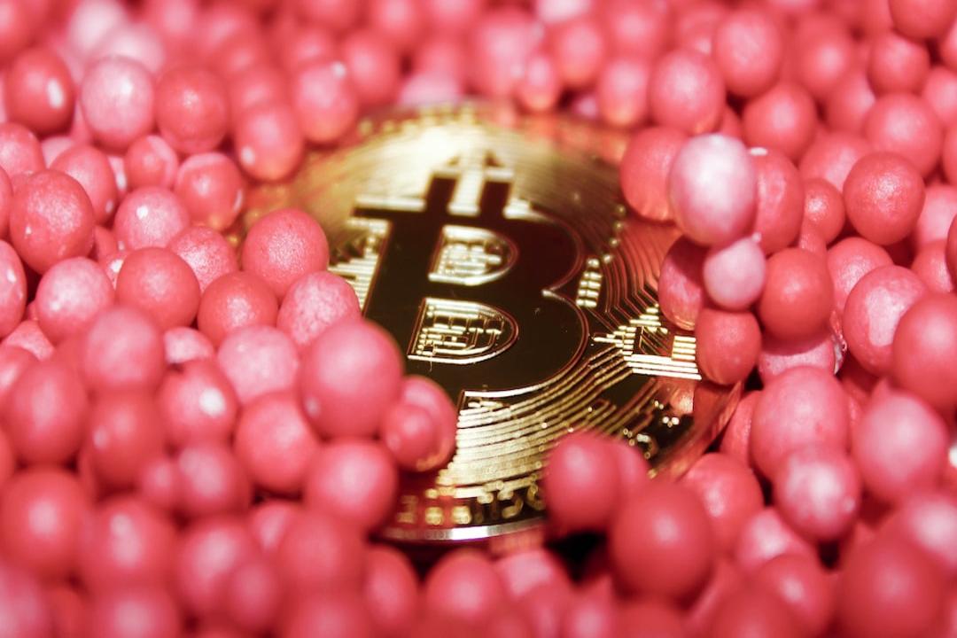 China’s Strategic Blueprint to Transform Yuan Depreciation into Gold Fortification, Enhancing $243.99 Billion Reserves, According to Investor Luke Gromen